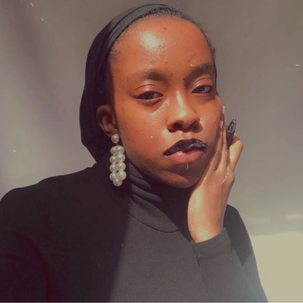 Meet your Posher, Esmeralda